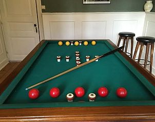 Biljarttafel in Kasteelvilla Santa Maria, Spa, Ardennen, Belgi, voor recreatief plezier en ontspanning.