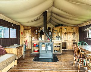 Guest house 083324 - Tent house Namur - Tenthuisje met warme priv�douche naast de tent