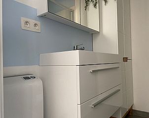 Verblijf 084816 - Vakantiewoning Ardennen (Namen) - Vakantiehuis Modernes Chalet für 4 Personen in einem Waldpa