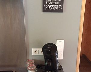 Coffee corner in Chalet Eikenblad, vacation home with amenities in Durbuy, Ardennes.