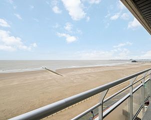 Blick vom Balkon des Ferienhauses Blankenduyn - A7 in Blankenberge, belgische Kste mit schnem Strand und Meer.