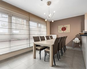 Gemtliche Essecke im Ferienhaus Zeetrapper - 001, Blankenberge, belgische Kste, ideal fr Familienabende.