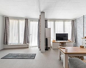 Gemtliches Wohnzimmer in Costa Brava - GLV-Ferienhaus, Blankenberge an der belgischen Kste, mit viel Tageslicht und moderner Einrichtung.