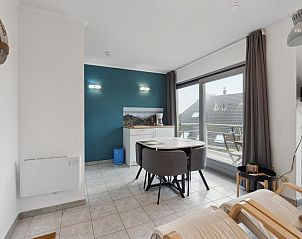 Moderner Innenraum von Ocean Suites  514 in Blankenberge, belgische Kste, Ferienhaus mit Blick auf die Terrasse.