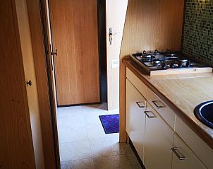 Functional kitchen in chalet Jabbeke no 42, De Haan, Belgian coast, with hob and sink.