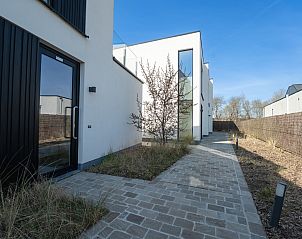 Guest house 110971 - Holiday property Belgian Coast - Vakantiehuis Green with parking