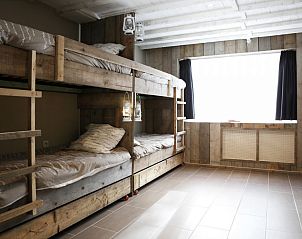 Spacious bedroom with bunk beds in De Zeester apartment Ostend, Belgian coast.