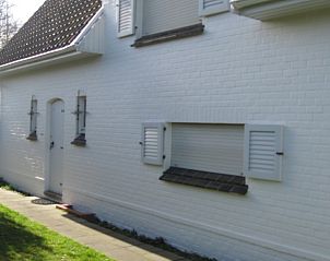 Side view of Villa Asteria, an attractive vacation home in Koksijde Sint-Idesbald on the Belgian coast.
