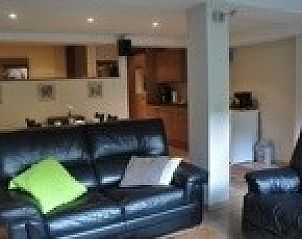 Gerumiges Wohnzimmer der Wohnung Vrij en Blij in Aan zee, belgische Kste.