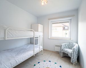 Gemtliches Schlafzimmer mit Etagenbett im Appartement Green Garden, De Haan, belgische Kste fr einen entspannten Aufenthalt am Meer.
