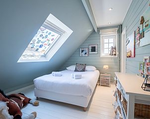 Guest house 1140110 - Holiday property Belgian Coast - Vakantiehuis Villa Rosetree with sauna and pool table