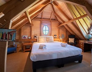 Guest house 1140110 - Holiday property Belgian Coast - Vakantiehuis Villa Rosetree with sauna and pool table